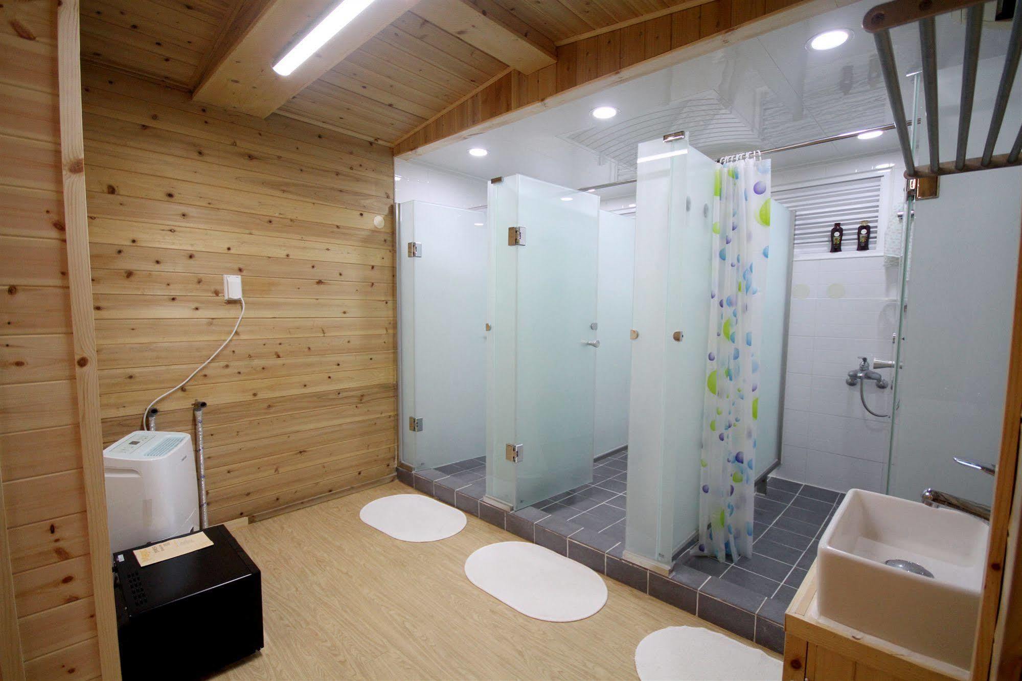 Cheongdam Ladies Guesthouse In โซล ภายนอก รูปภาพ