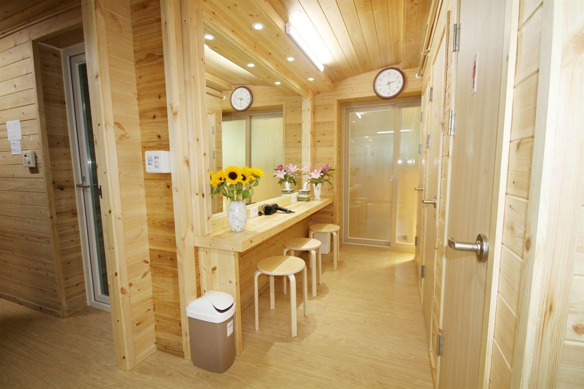 Cheongdam Ladies Guesthouse In โซล ภายนอก รูปภาพ